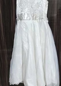 Elegant White Dress, with add on inner sleeve