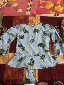 Bundle of 2 Women's Tops