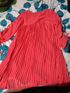 Chic Pink Pleated Mini Dress
