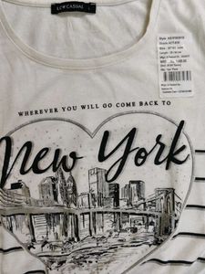 White New York Graphic Cropped Top