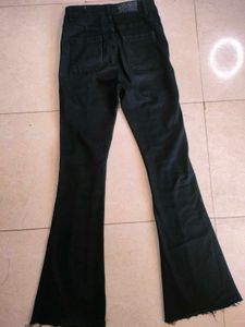 Fish cut / bootcut dark washed jeans 🍘🪶