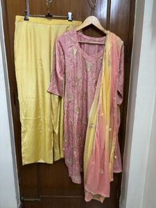 Kurta Set with Sequins &amp; Embroidery