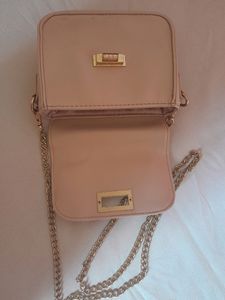 Pretty Sling Bag