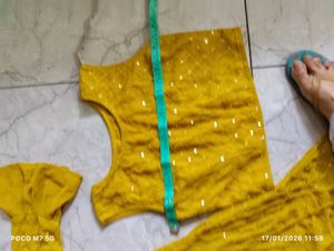 it's lahenga choli with shrug