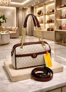 MICHAEL KORS BLAIR BOSTAN SHOULDER BAG*