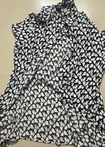 Stylish Black &amp; White Printed Shirt