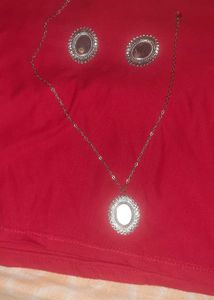 Elegant Pendant Necklace and Earrings Set