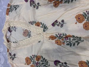 Cream Floral Print Kurta with Lace Detail