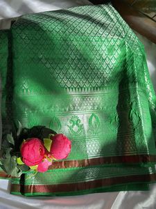 ‼️OFFER ‼️Parrot Green Saree With Stitched Blouse
