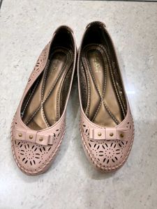 Chic Pink Ballet Flats with Bow Detail