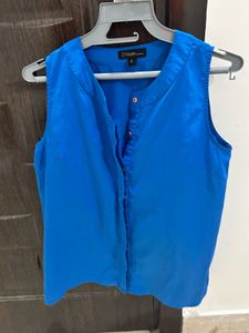 Stylish Blue Sleeveless V-Neck Top