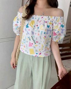 New with tag Korean Off-Shoulder Geometric Print T
