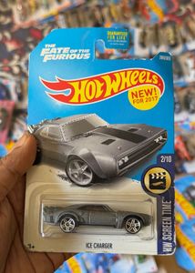 Hot Wheels Ice Charger