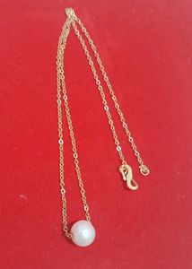 Elegant Pearl Pendant Necklace