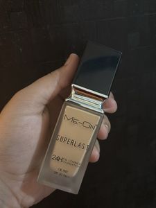 me- on superlast foundation  shade 21