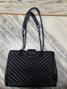 Chic Quilted Black Handbag