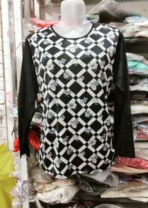 Slight shimmery Black &amp; White Floral Print Top