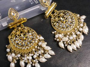 Title: Elegant Golden Kundan &amp; Pearl Chandbalis
