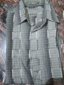 Everest Men's Grey Checkered Shirt