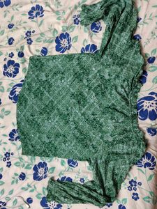 Green Fitted Button-Up Shirt 💚