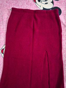 Ribbed Midi Skirt with Slit