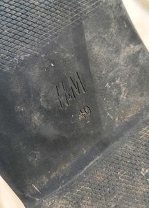 H&amp;M Padded Slides