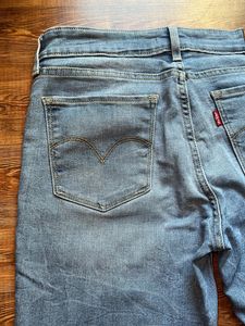 Levi's Jeans (28")