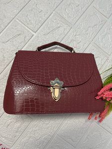 Combo of croco and ruskbrown bag