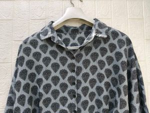 New with tag Korean Pintrest Crop shirt