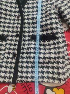 Chic Houndstooth Jacket