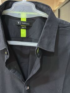 Men's Black Button-Up Shirt