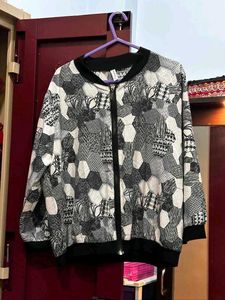 Geometric Print Jacket for light weight fo