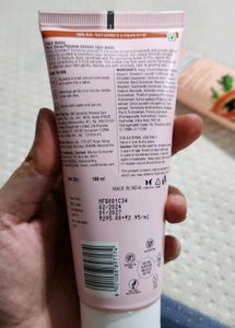 Guava Groove Face Wash