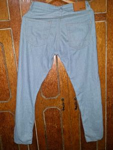 Men's Light Wash Straight Fit Jeans