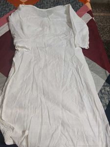 Elegant White Chikankari Kurta