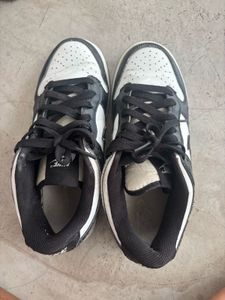 Nike Dunk Low Panda Sneakers