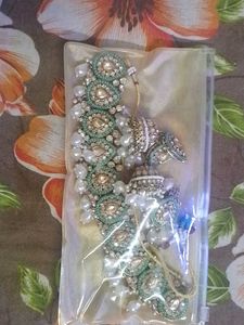 Exquisite Kundan &amp; Pearl Jewellery Set