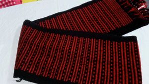 Kashmiri Woolen scarf 🧣