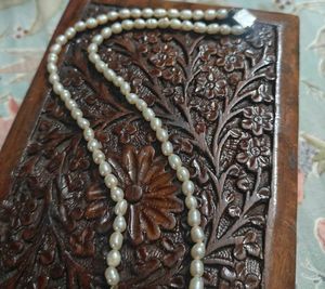 freshwater pearl necklace with stone pendant