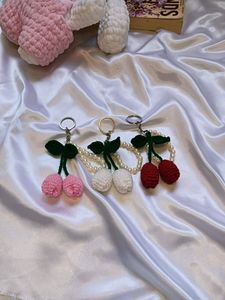 1 Tulip keychain for 99 only 🌷💖