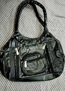 Chic Black Faux Leather Shoulder Bag