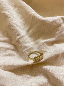 Elegant Marquise Stone Ring