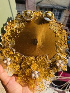 Golden Showpiece