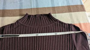 Ribbed Mock Neck Top