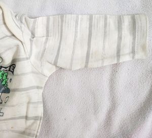 ⭕️ BRANDED Very Cute Print Unisex Baby Romper