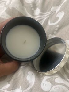 Nexxus Stylish Black Candle with Gold Accent