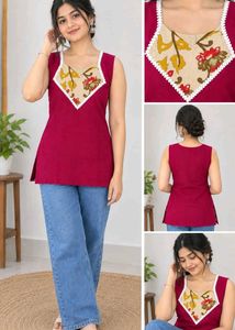 Maroon Floral Embellished Sleeveless Kurta