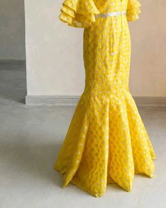 Elegant Yellow Lace Evening Gown
