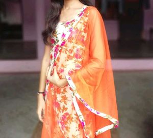 Only Duppatta With Short Kurti