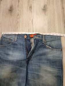 Lea Jeans Size 32 Sc0047